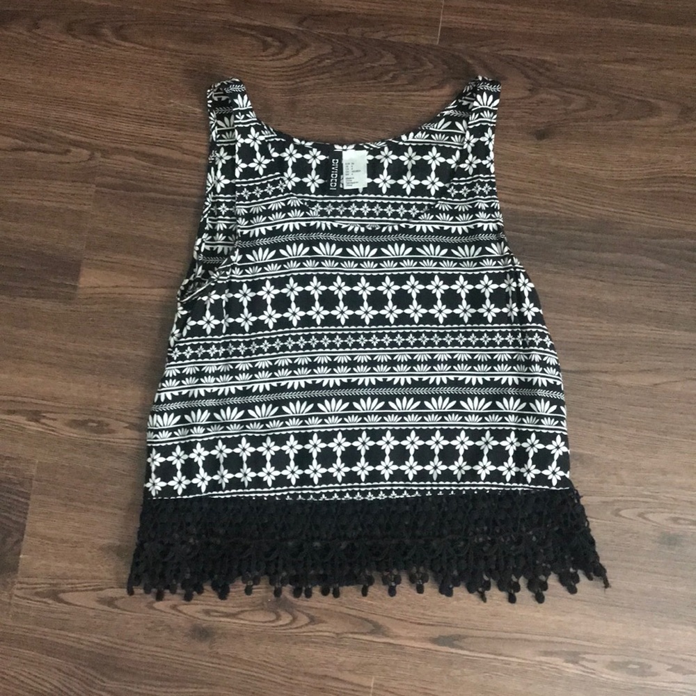Black and White Top